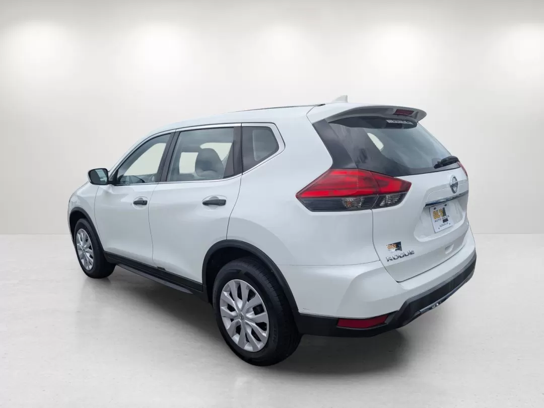 2017 /Charcoal Nissan Rogue S (KNMAT2MV1HP) with an Other engine, located at 5115 14th Ave., Columbus, GA, 31904, (706) 323-0345, 32.511494, -84.971046 - 2017 Nissan Rogue S - Photo#6