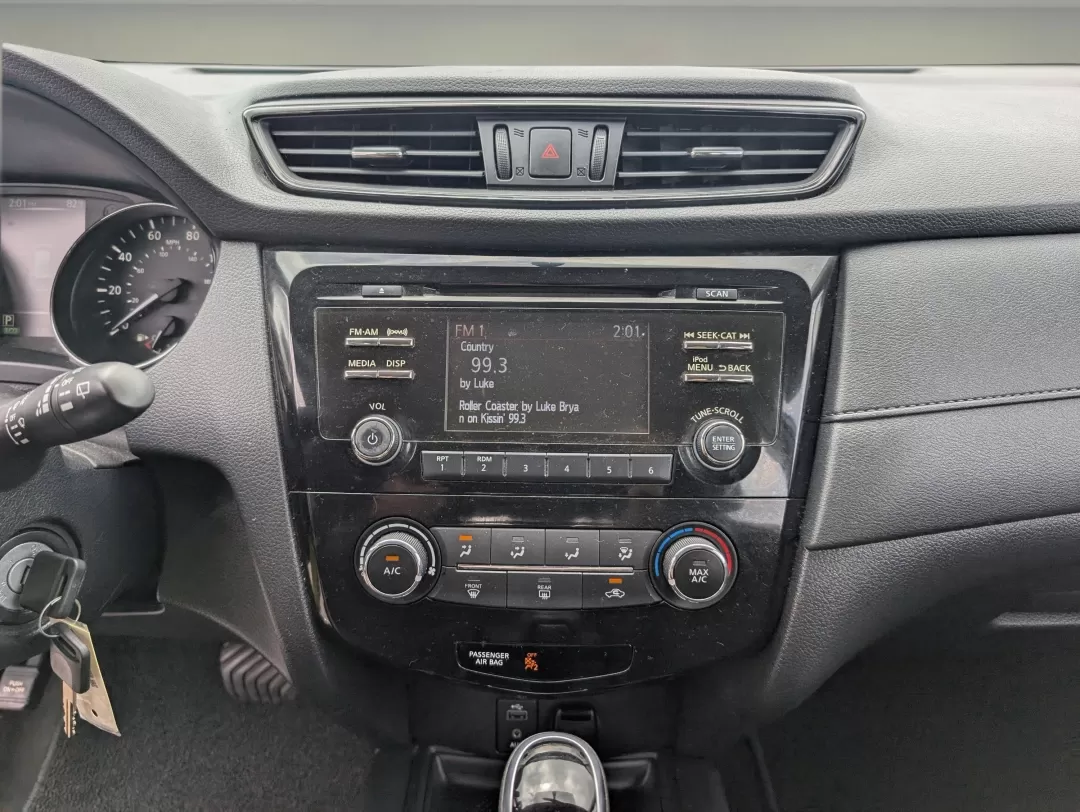 2017 /Charcoal Nissan Rogue S (KNMAT2MV1HP) with an Other engine, located at 5115 14th Ave., Columbus, GA, 31904, (706) 323-0345, 32.511494, -84.971046 - 2017 Nissan Rogue S - Photo#15