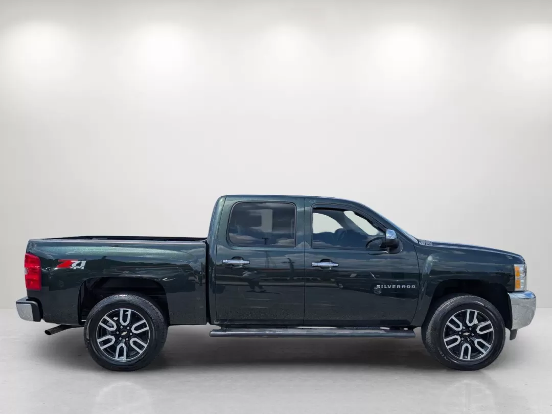 2013 /Light Cashmere/Dark Cashmere Chevrolet Silverado 1500 LT (3GCPKSE71DG) with an Other engine, located at 3959 U.S. 80 W, Phenix City, AL, 36870, (334) 297-4885, 32.469296, -85.135185 - **Ready for Adventure: 2013 Chevrolet Silverado 1500 LT Crew Cab Pickup at Gils Auto in Phenix City!**<br /> <br /> If you're seeking a dependable vehicle that seamlessly blends work and play, the 2013 Chevrolet Silverado 1500 LT Crew Cab Pickup is your answer. This truck is not just a means of tran - Photo#3