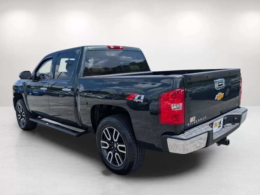 2013 /Light Cashmere/Dark Cashmere Chevrolet Silverado 1500 LT (3GCPKSE71DG) with an Other engine, located at 3959 U.S. 80 W, Phenix City, AL, 36870, (334) 297-4885, 32.469296, -85.135185 - **Ready for Adventure: 2013 Chevrolet Silverado 1500 LT Crew Cab Pickup at Gils Auto in Phenix City!**<br /> <br /> If you're seeking a dependable vehicle that seamlessly blends work and play, the 2013 Chevrolet Silverado 1500 LT Crew Cab Pickup is your answer. This truck is not just a means of tran - Photo#6