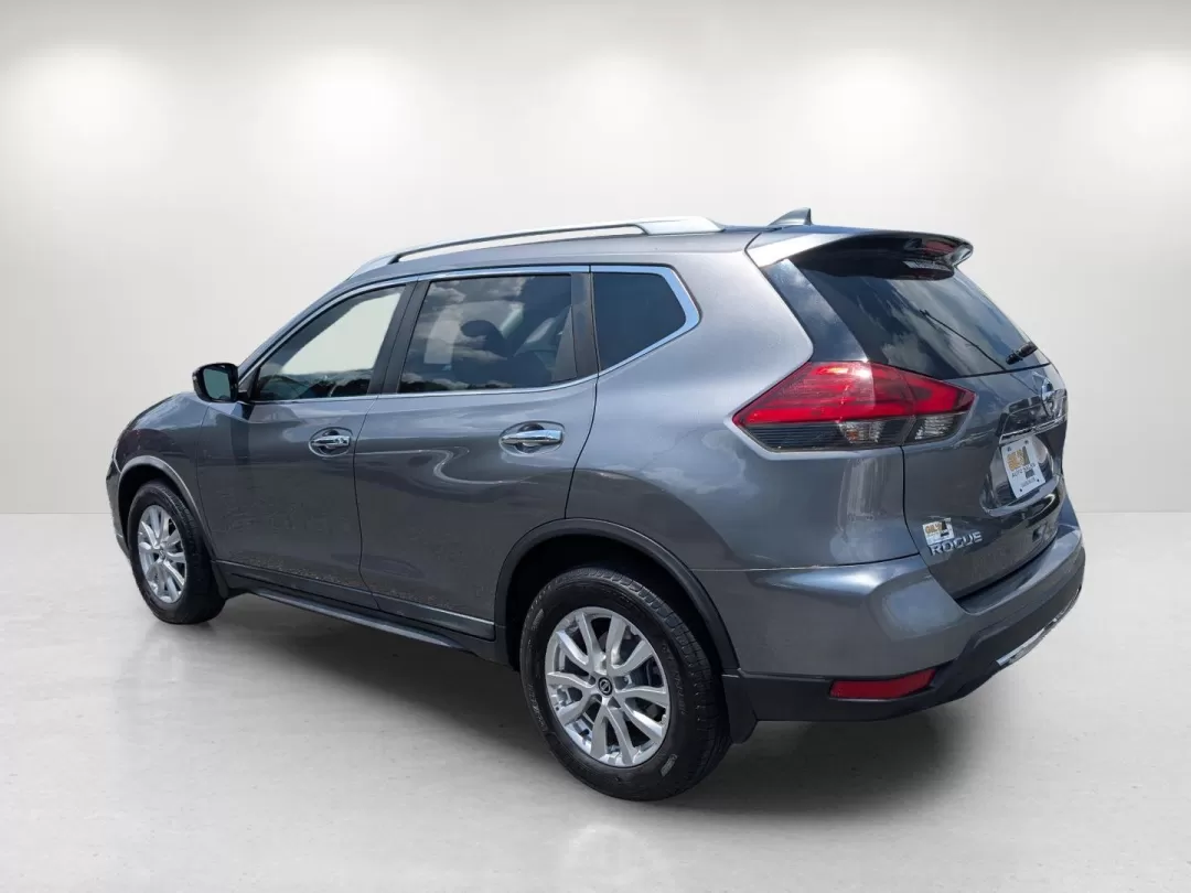 2017 /Charcoal Nissan Rogue SV (KNMAT2MT7HP) with an Other engine, located at 3959 U.S. 80 W, Phenix City, AL, 36870, (334) 297-4885, 32.469296, -85.135185 - **Embark on Your Next Adventure with the 2017 Nissan Rogue SV at Gils Auto!**<br /> <br /> Are you ready to elevate your driving experience? Whether you're a growing family seeking safety and space, a commuter yearning for reliability, or an adventurer ready to hit the road, the 2017 Nissan Rogue SV - Photo#6