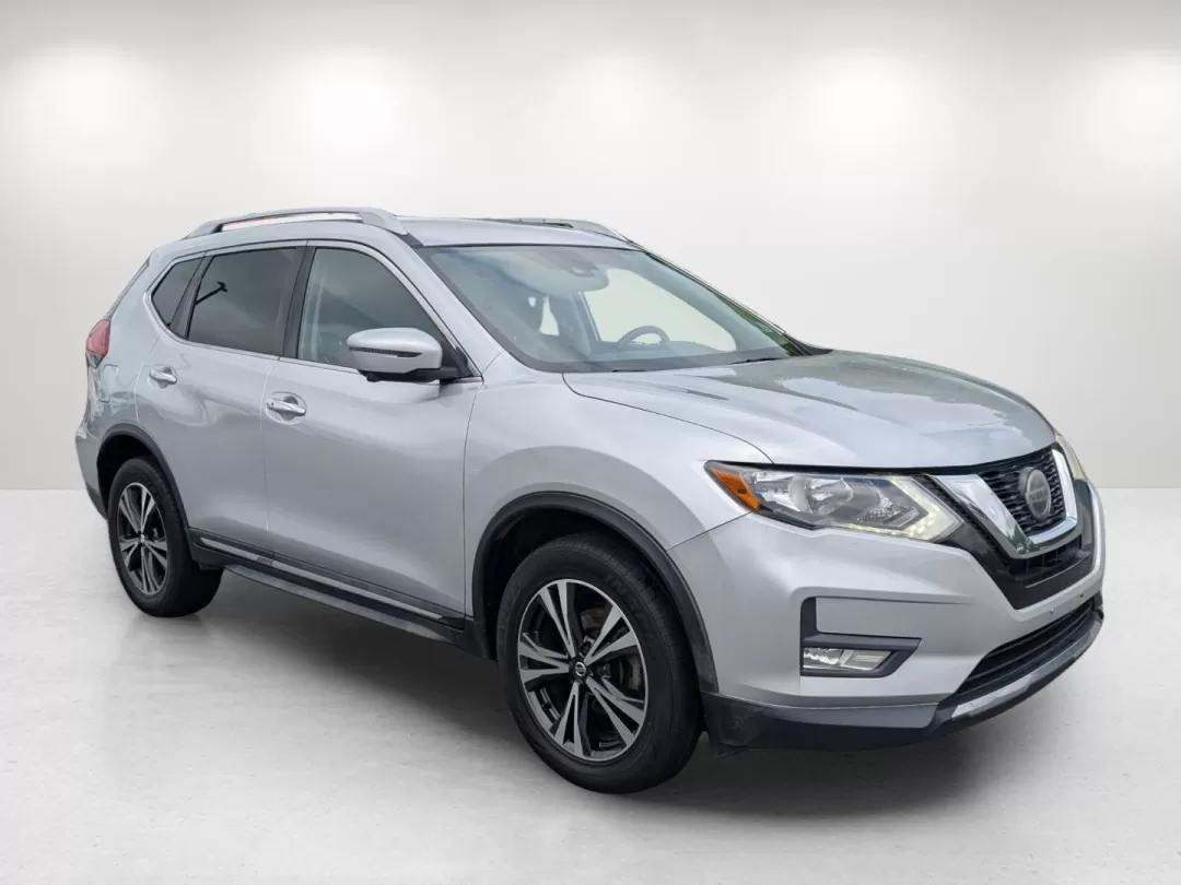 2018 /Charcoal Nissan Rogue SL (JN8AT2MV4JW) with an Other engine, located at 3959 U.S. 80 W, Phenix City, AL, 36870, (334) 297-4885, 32.469296, -85.135185 - ### Discover Your Next Adventure with the 2018 Nissan Rogue SL at Gils Auto in Phenix City, AL!<br /> <br /> Are you searching for a reliable SUV that effortlessly accommodates your busy lifestyle? Look no further than this stunning 2018 Nissan Rogue SL, available exclusively at Gils Auto. Located a - Photo#2