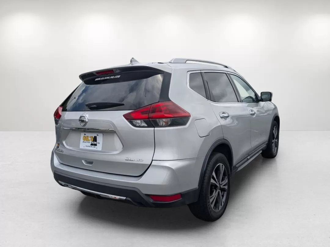 2018 /Charcoal Nissan Rogue SL (JN8AT2MV4JW) with an Other engine, located at 3959 U.S. 80 W, Phenix City, AL, 36870, (334) 297-4885, 32.469296, -85.135185 - ### Discover Your Next Adventure with the 2018 Nissan Rogue SL at Gils Auto in Phenix City, AL!<br /> <br /> Are you searching for a reliable SUV that effortlessly accommodates your busy lifestyle? Look no further than this stunning 2018 Nissan Rogue SL, available exclusively at Gils Auto. Located a - Photo#4