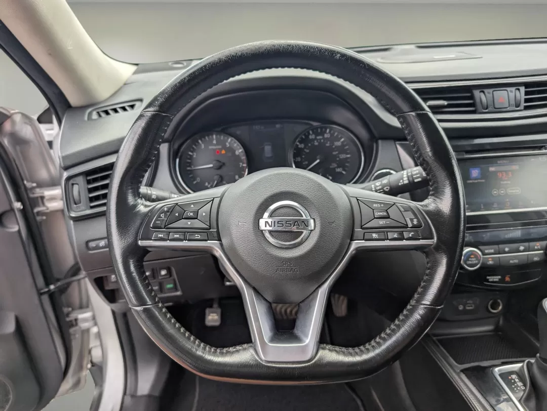 2018 /Charcoal Nissan Rogue SL (JN8AT2MV4JW) with an Other engine, located at 3959 U.S. 80 W, Phenix City, AL, 36870, (334) 297-4885, 32.469296, -85.135185 - ### Discover Your Next Adventure with the 2018 Nissan Rogue SL at Gils Auto in Phenix City, AL!<br /> <br /> Are you searching for a reliable SUV that effortlessly accommodates your busy lifestyle? Look no further than this stunning 2018 Nissan Rogue SL, available exclusively at Gils Auto. Located a - Photo#15