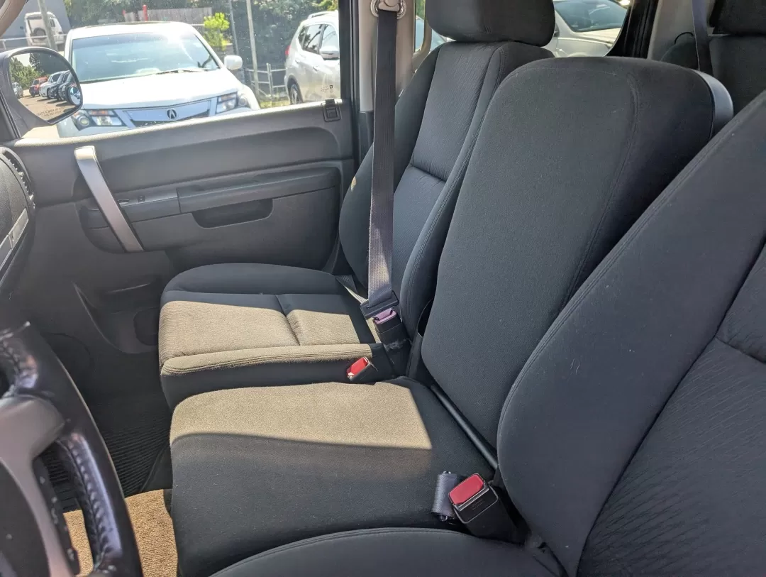 2011 /Ebony Chevrolet Silverado 1500 LT (3GCPKSE38BG) with an Other engine, located at 3959 U.S. 80 W, Phenix City, AL, 36870, (334) 297-4885, 32.469296, -85.135185 - **Elevate Your Adventures with the 2011 Chevrolet Silverado 1500 LT A Perfect Blend of Power and Comfort!**<br /> <br /> If you're seeking a robust yet refined vehicle that effortlessly combines daily utility with weekend escapades, look no further than this stunning 2011 Chevrolet Silverado 1500 L - Photo#10