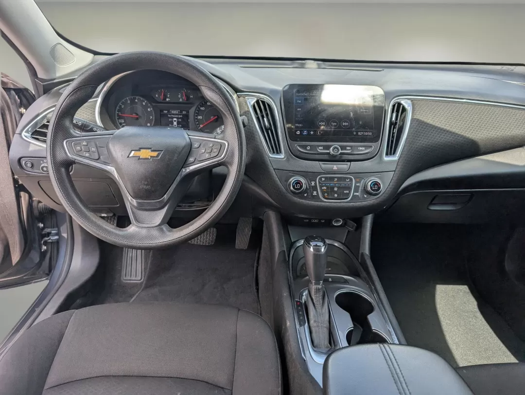 2019 /Jet Black Chevrolet Malibu LT (1G1ZD5ST1KF) with an Other engine, located at 3959 U.S. 80 W, Phenix City, AL, 36870, (334) 297-4885, 32.469296, -85.135185 - **Explore the Open Road with the 2019 Chevrolet Malibu LT: Your Ideal Family Sedan**<br /> <br /> Looking for the perfect blend of comfort, technology, and fuel efficiency for your daily commute or family outings? Look no further than the stunning 2019 Chevrolet Malibu LT, available now at Gils Auto - Photo#11