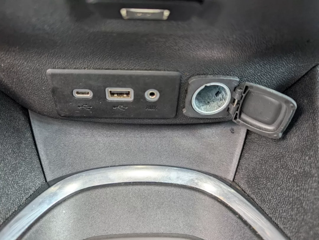 2019 /Jet Black Chevrolet Malibu LT (1G1ZD5ST1KF) with an Other engine, located at 3959 U.S. 80 W, Phenix City, AL, 36870, (334) 297-4885, 32.469296, -85.135185 - **Explore the Open Road with the 2019 Chevrolet Malibu LT: Your Ideal Family Sedan**<br /> <br /> Looking for the perfect blend of comfort, technology, and fuel efficiency for your daily commute or family outings? Look no further than the stunning 2019 Chevrolet Malibu LT, available now at Gils Auto - Photo#14