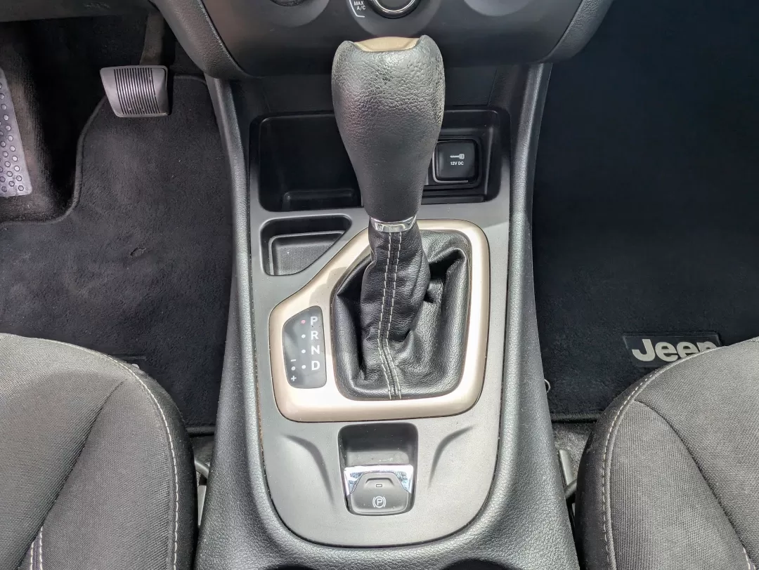 2015 /Black Jeep Cherokee Sport (1C4PJLAB8FW) with an Other engine, located at 5115 14th Ave., Columbus, GA, 31904, (706) 323-0345, 32.511494, -84.971046 - 2015 Jeep Cherokee Sport - Photo#13