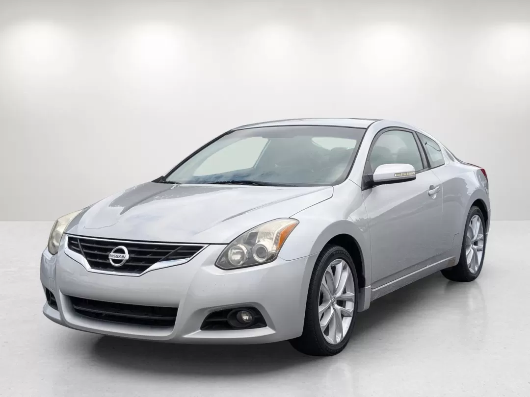 2012 /Red Nissan Altima 3.5 SR (1N4BL2EP0CC) with an Other engine, located at 3959 U.S. 80 W, Phenix City, AL, 36870, (334) 297-4885, 32.469296, -85.135185 - **Unleash Your Everyday Adventure with the 2012 Nissan Altima 3.5 SR at Gils Auto in Phenix City!**<br /> <br /> Are you on the lookout for a stylish yet practical vehicle that complements your dynamic lifestyle? Look no further than the 2012 Nissan Altima 3.5 SR, now available at Gils Auto, your go - Photo#1