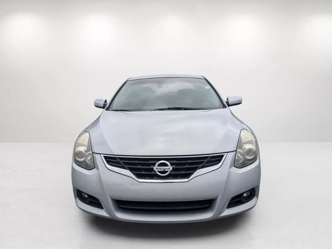 2012 /Red Nissan Altima 3.5 SR (1N4BL2EP0CC) with an Other engine, located at 3959 U.S. 80 W, Phenix City, AL, 36870, (334) 297-4885, 32.469296, -85.135185 - **Unleash Your Everyday Adventure with the 2012 Nissan Altima 3.5 SR at Gils Auto in Phenix City!**<br /> <br /> Are you on the lookout for a stylish yet practical vehicle that complements your dynamic lifestyle? Look no further than the 2012 Nissan Altima 3.5 SR, now available at Gils Auto, your go - Photo#2