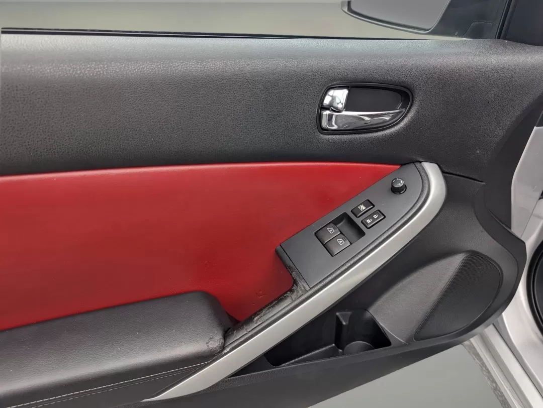 2012 /Red Nissan Altima 3.5 SR (1N4BL2EP0CC) with an Other engine, located at 3959 U.S. 80 W, Phenix City, AL, 36870, (334) 297-4885, 32.469296, -85.135185 - **Unleash Your Everyday Adventure with the 2012 Nissan Altima 3.5 SR at Gils Auto in Phenix City!**<br /> <br /> Are you on the lookout for a stylish yet practical vehicle that complements your dynamic lifestyle? Look no further than the 2012 Nissan Altima 3.5 SR, now available at Gils Auto, your go - Photo#9