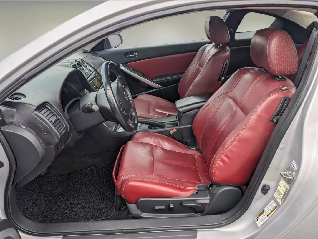2012 /Red Nissan Altima 3.5 SR (1N4BL2EP0CC) with an Other engine, located at 3959 U.S. 80 W, Phenix City, AL, 36870, (334) 297-4885, 32.469296, -85.135185 - **Unleash Your Everyday Adventure with the 2012 Nissan Altima 3.5 SR at Gils Auto in Phenix City!**<br /> <br /> Are you on the lookout for a stylish yet practical vehicle that complements your dynamic lifestyle? Look no further than the 2012 Nissan Altima 3.5 SR, now available at Gils Auto, your go - Photo#10