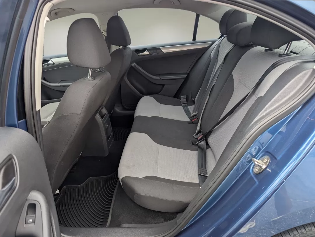 2017 Volkswagen Jetta 1.4T S (3VW2B7AJ2HM) with an Other engine, located at 7000 Northlake Connector, Columbus, GA, 31904, (706) 987-8085, 32.524975, -84.978134 - Looking for the perfect sedan to enhance your daily commute or weekend adventures? Look no further than this stunning 2017 Volkswagen Jetta 1.4T S, available now at Gils Auto in Phenix City, AL. Whether you're navigating the bustling streets of Lee County or heading out for a family road trip, this - Photo#10