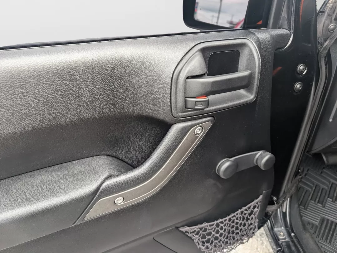 2013 /Black Interior Jeep Wrangler Sport (1C4BJWDG5DL) with an Other engine, located at 3959 U.S. 80 W, Phenix City, AL, 36870, (334) 297-4885, 32.469296, -85.135185 - Are you seeking the ultimate adventure vehicle that balances rugged capability with everyday usability? Look no further than this 2013 Jeep Wrangler Sport, proudly presented by Gils Auto, your trusted Buy Here Pay Here dealership located at 3959 U.S. 80 W, Phenix City, AL 36870. Ideal for weekend ex - Photo#8