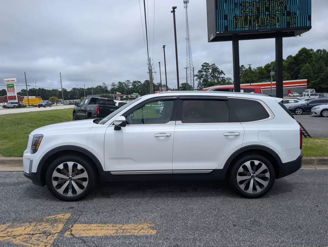 2020 /Black Kia Telluride S (5XYP64HC0LG) with an Other engine, located at 3959 U.S. 80 W, Phenix City, AL, 36870, (334) 297-4885, 32.469296, -85.135185 - ### Discover Your Next Adventure with the 2020 Kia Telluride at Gils Auto!<br /> <br /> If you're searching for the perfect vehicle to elevate your family's adventures or streamline your daily commute, look no further than the stunning **2020 Kia Telluride** available at **Gils Auto** in **Phenix Ci - Photo#7
