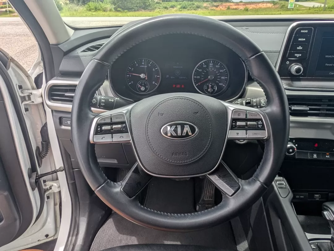 2020 /Black Kia Telluride S (5XYP64HC0LG) with an Other engine, located at 3959 U.S. 80 W, Phenix City, AL, 36870, (334) 297-4885, 32.469296, -85.135185 - ### Discover Your Next Adventure with the 2020 Kia Telluride at Gils Auto!<br /> <br /> If you're searching for the perfect vehicle to elevate your family's adventures or streamline your daily commute, look no further than the stunning **2020 Kia Telluride** available at **Gils Auto** in **Phenix Ci - Photo#13