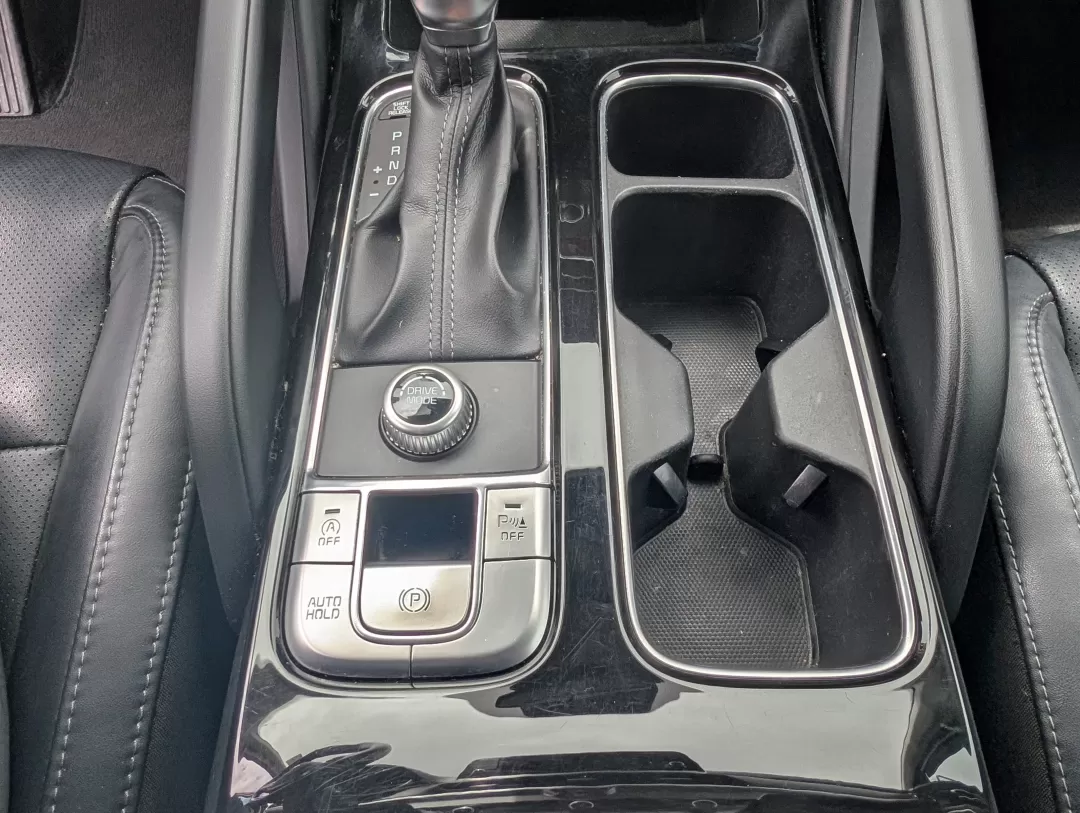 2020 /Black Kia Telluride S (5XYP64HC0LG) with an Other engine, located at 3959 U.S. 80 W, Phenix City, AL, 36870, (334) 297-4885, 32.469296, -85.135185 - ### Discover Your Next Adventure with the 2020 Kia Telluride at Gils Auto!<br /> <br /> If you're searching for the perfect vehicle to elevate your family's adventures or streamline your daily commute, look no further than the stunning **2020 Kia Telluride** available at **Gils Auto** in **Phenix Ci - Photo#15