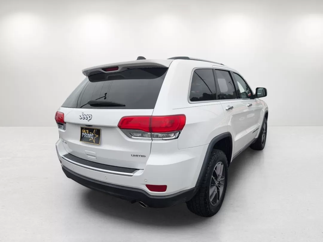 2018 /Black Jeep Grand Cherokee Limited (1C4RJFBG7JC) with an Other engine, located at 3959 U.S. 80 W, Phenix City, AL, 36870, (334) 297-4885, 32.469296, -85.135185 - **Unleash Your Adventurous Spirit with the 2018 Jeep Grand Cherokee Limited at Gils Auto in Phenix City, AL**<br /> <br /> Are you ready to elevate your driving experience? Whether you're navigating the streets of Phenix City or embarking on a weekend adventure into the great outdoors, the 2018 Jeep - Photo#4