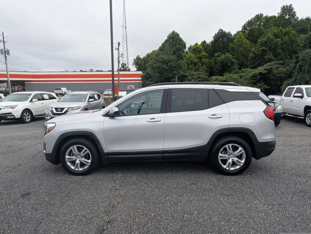 2018 /Medium Ash Gray/Jet Black GMC Terrain SLE (3GKALMEV9JL) with an Other engine, located at 3959 U.S. 80 W, Phenix City, AL, 36870, (334) 297-4885, 32.469296, -85.135185 - Discover the perfect blend of comfort, style, and functionality with the 2018 GMC Terrain SLE, now available at Gils Auto in Phenix City, AL. This stylish SUV is designed for your family's adventures-whether you're navigating the daily commute, enjoying weekend getaways, or tackling outdoor excursio - Photo#7