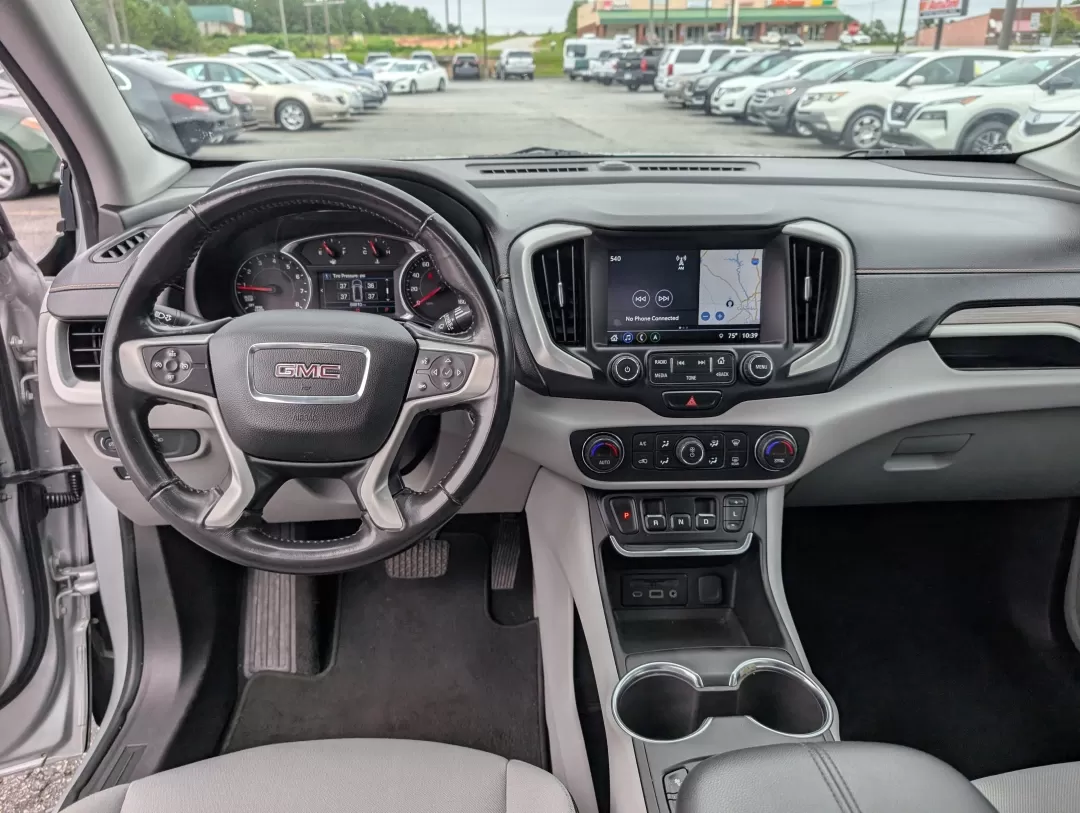 2018 /Medium Ash Gray/Jet Black GMC Terrain SLE (3GKALMEV9JL) with an Other engine, located at 3959 U.S. 80 W, Phenix City, AL, 36870, (334) 297-4885, 32.469296, -85.135185 - Discover the perfect blend of comfort, style, and functionality with the 2018 GMC Terrain SLE, now available at Gils Auto in Phenix City, AL. This stylish SUV is designed for your family's adventures-whether you're navigating the daily commute, enjoying weekend getaways, or tackling outdoor excursio - Photo#11
