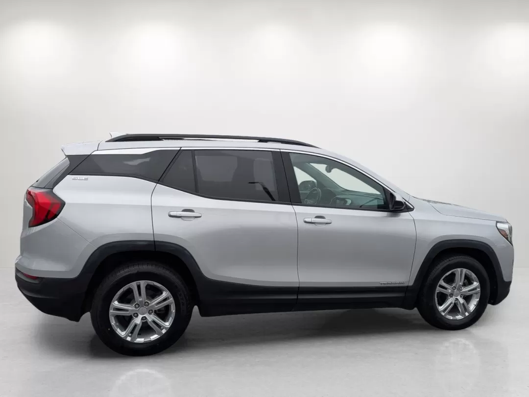 2018 /Medium Ash Gray/Jet Black GMC Terrain SLE (3GKALMEV9JL) with an Other engine, located at 7000 Northlake Connector, Columbus, GA, 31904, (706) 987-8085, 32.524975, -84.978134 - Discover the perfect blend of comfort, style, and functionality with the 2018 GMC Terrain SLE, now available at Gils Auto in Phenix City, AL. This stylish SUV is designed for your family's adventures-whether you're navigating the daily commute, enjoying weekend getaways, or tackling outdoor excursio - Photo#3