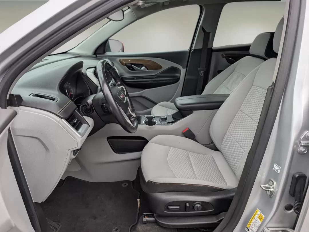 2018 /Medium Ash Gray/Jet Black GMC Terrain SLE (3GKALMEV9JL) with an Other engine, located at 7000 Northlake Connector, Columbus, GA, 31904, (706) 987-8085, 32.524975, -84.978134 - Discover the perfect blend of comfort, style, and functionality with the 2018 GMC Terrain SLE, now available at Gils Auto in Phenix City, AL. This stylish SUV is designed for your family's adventures-whether you're navigating the daily commute, enjoying weekend getaways, or tackling outdoor excursio - Photo#9