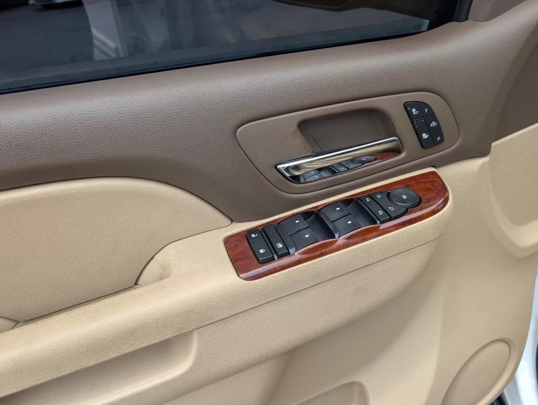 2011 /Light Cashmere/Dark Cashmere Chevrolet Tahoe LT (1GNSKBE04BR) with an Other engine, located at 3959 U.S. 80 W, Phenix City, AL, 36870, (334) 297-4885, 32.469296, -85.135185 - **Adventure Awaits: 2011 Chevrolet Tahoe LT Available Now!** <br /> <br /> Are you ready to elevate your family adventures or weekend getaways? Look no further than this stunning 2011 Chevrolet Tahoe LT, a perfect companion for growing families, city commuters, or outdoor enthusiasts. With its spac - Photo#8