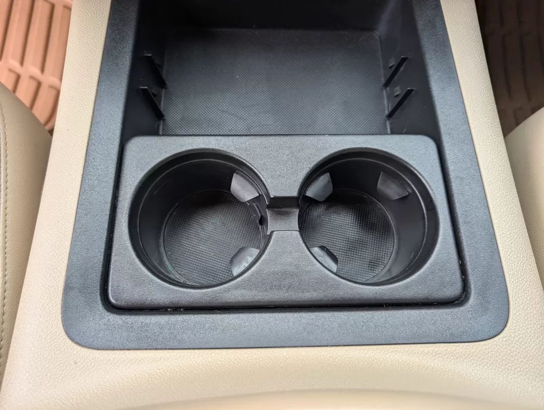 2011 /Light Cashmere/Dark Cashmere Chevrolet Tahoe LT (1GNSKBE04BR) with an Other engine, located at 3959 U.S. 80 W, Phenix City, AL, 36870, (334) 297-4885, 32.469296, -85.135185 - **Adventure Awaits: 2011 Chevrolet Tahoe LT Available Now!** <br /> <br /> Are you ready to elevate your family adventures or weekend getaways? Look no further than this stunning 2011 Chevrolet Tahoe LT, a perfect companion for growing families, city commuters, or outdoor enthusiasts. With its spac - Photo#14