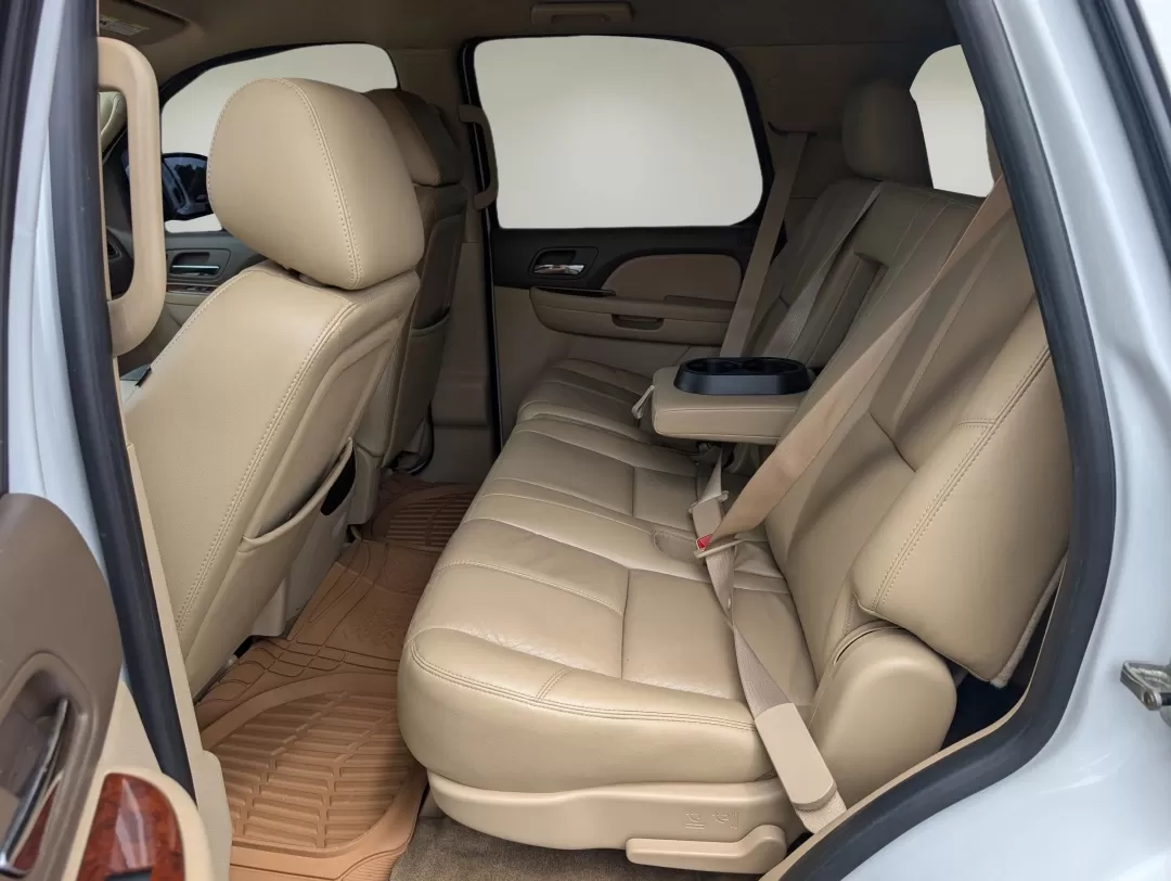 2011 /Light Cashmere/Dark Cashmere Chevrolet Tahoe LT (1GNSKBE04BR) with an Other engine, located at 3959 U.S. 80 W, Phenix City, AL, 36870, (334) 297-4885, 32.469296, -85.135185 - **Adventure Awaits: 2011 Chevrolet Tahoe LT Available Now!** <br /> <br /> Are you ready to elevate your family adventures or weekend getaways? Look no further than this stunning 2011 Chevrolet Tahoe LT, a perfect companion for growing families, city commuters, or outdoor enthusiasts. With its spac - Photo#11