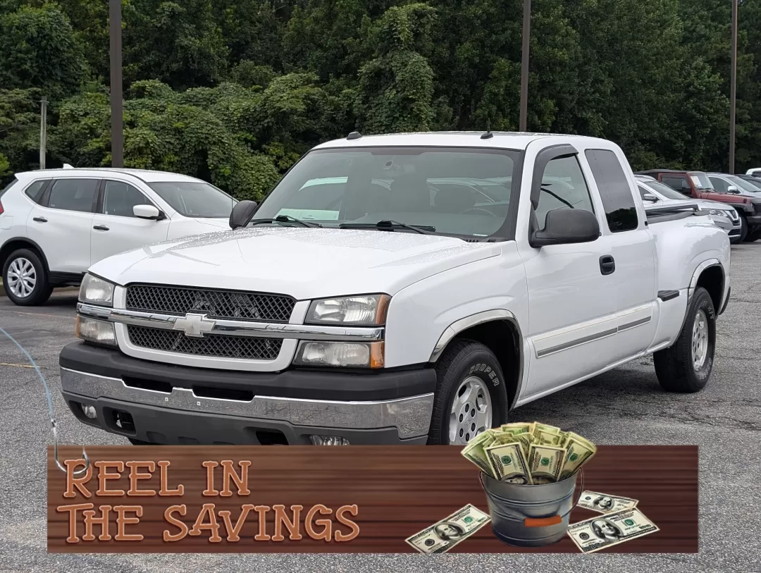 2004 /Dark Charcoal Chevrolet Silverado 1500 LT (1GCEC19T44Z) with an Other engine, located at 3959 U.S. 80 W, Phenix City, AL, 36870, (334) 297-4885, 32.469296, -85.135185 - **Experience Adventure and Reliability with the 2004 Chevrolet Silverado 1500 LT at Gils Auto!**<br /> <br /> Are you ready to elevate your driving experience? Whether you're tackling daily commutes, embarking on weekend adventures, or hauling gear for your growing family, the 2004 Chevrolet Silvera - Photo#0