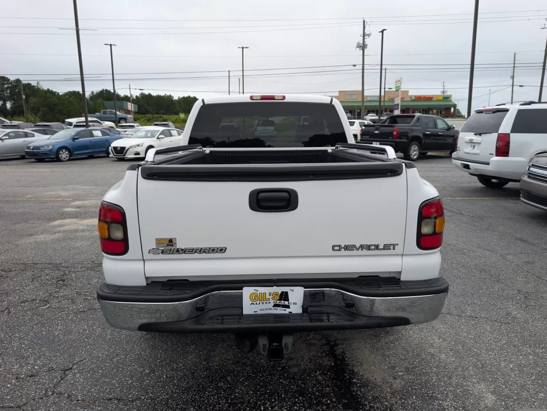 2004 /Dark Charcoal Chevrolet Silverado 1500 LT (1GCEC19T44Z) with an Other engine, located at 3959 U.S. 80 W, Phenix City, AL, 36870, (334) 297-4885, 32.469296, -85.135185 - **Experience Adventure and Reliability with the 2004 Chevrolet Silverado 1500 LT at Gils Auto!**<br /> <br /> Are you ready to elevate your driving experience? Whether you're tackling daily commutes, embarking on weekend adventures, or hauling gear for your growing family, the 2004 Chevrolet Silvera - Photo#5