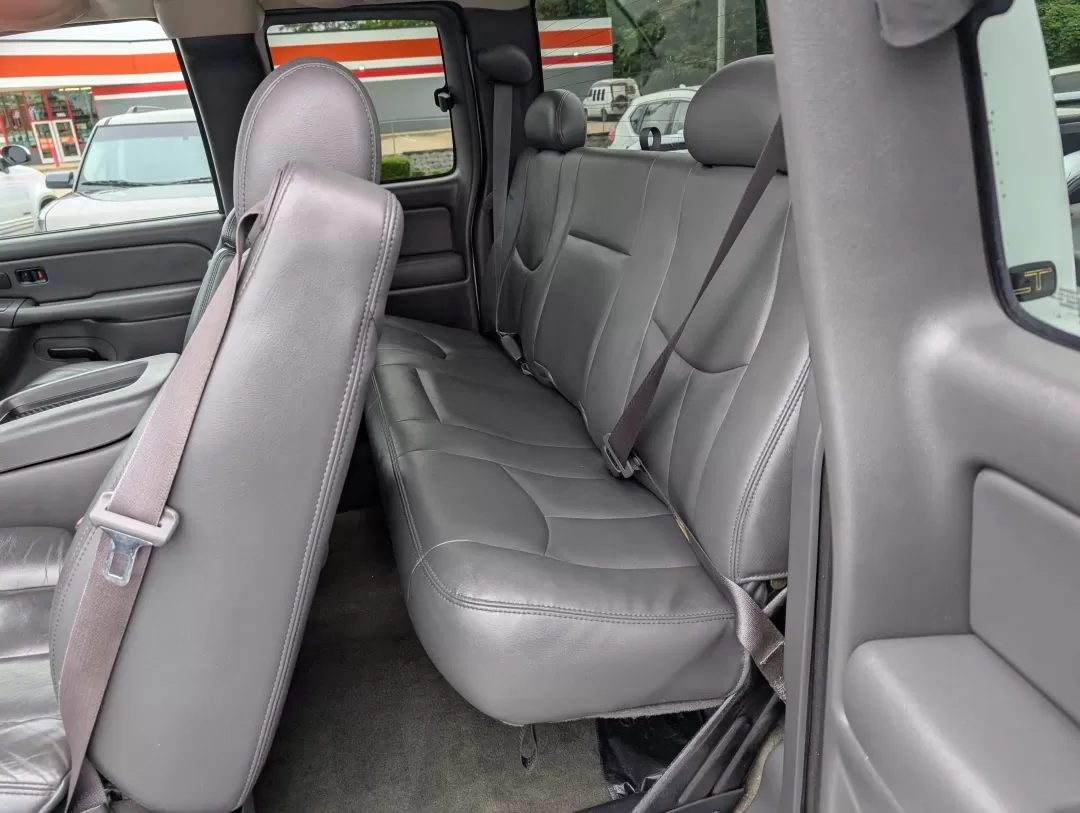 2004 /Dark Charcoal Chevrolet Silverado 1500 LT (1GCEC19T44Z) with an Other engine, located at 3959 U.S. 80 W, Phenix City, AL, 36870, (334) 297-4885, 32.469296, -85.135185 - **Experience Adventure and Reliability with the 2004 Chevrolet Silverado 1500 LT at Gils Auto!**<br /> <br /> Are you ready to elevate your driving experience? Whether you're tackling daily commutes, embarking on weekend adventures, or hauling gear for your growing family, the 2004 Chevrolet Silvera - Photo#10