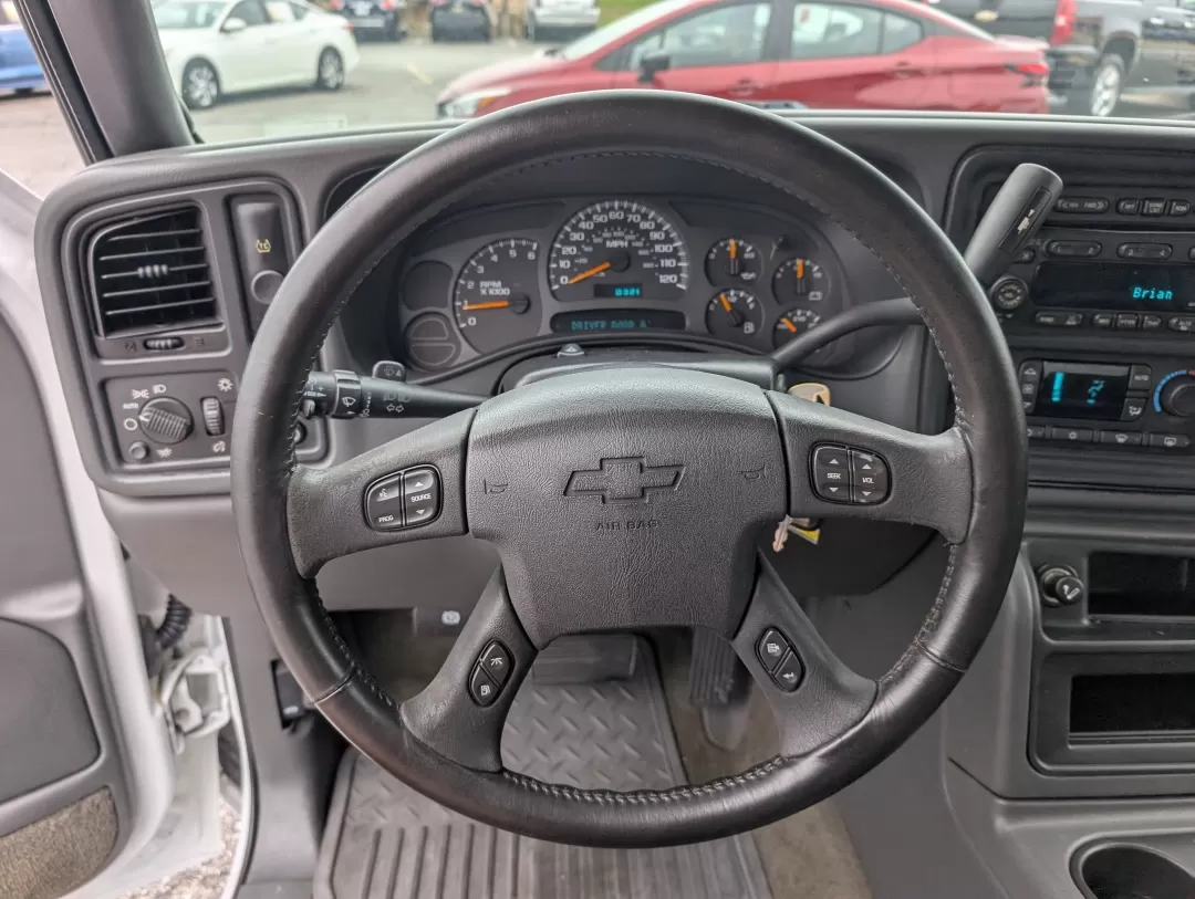 2004 /Dark Charcoal Chevrolet Silverado 1500 LT (1GCEC19T44Z) with an Other engine, located at 3959 U.S. 80 W, Phenix City, AL, 36870, (334) 297-4885, 32.469296, -85.135185 - **Experience Adventure and Reliability with the 2004 Chevrolet Silverado 1500 LT at Gils Auto!**<br /> <br /> Are you ready to elevate your driving experience? Whether you're tackling daily commutes, embarking on weekend adventures, or hauling gear for your growing family, the 2004 Chevrolet Silvera - Photo#15