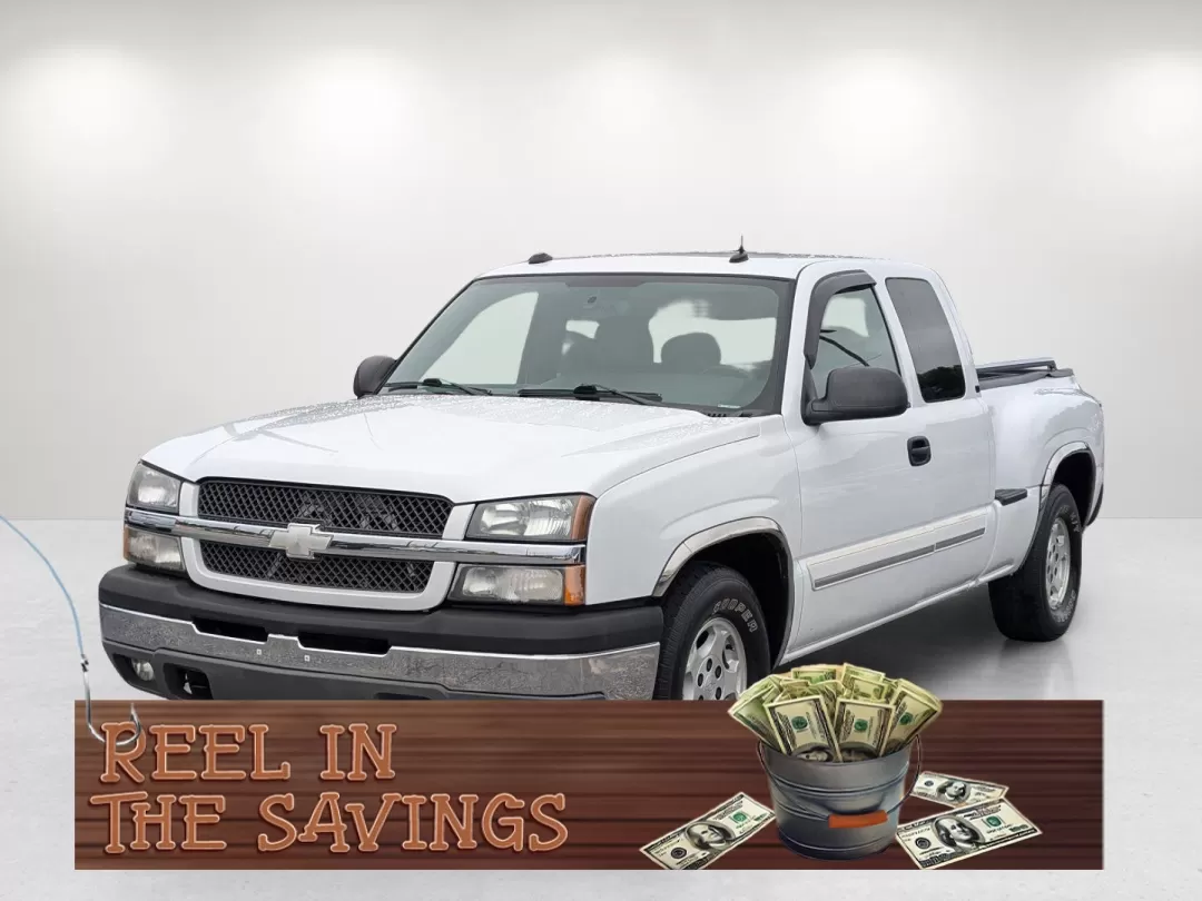 2004 /Dark Charcoal Chevrolet Silverado 1500 LT (1GCEC19T44Z) with an Other engine, located at 7000 Northlake Connector, Columbus, GA, 31904, (706) 987-8085, 32.524975, -84.978134 - **Experience Adventure and Reliability with the 2004 Chevrolet Silverado 1500 LT at Gils Auto!**<br /> <br /> Are you ready to elevate your driving experience? Whether you're tackling daily commutes, embarking on weekend adventures, or hauling gear for your growing family, the 2004 Chevrolet Silvera - Photo#0