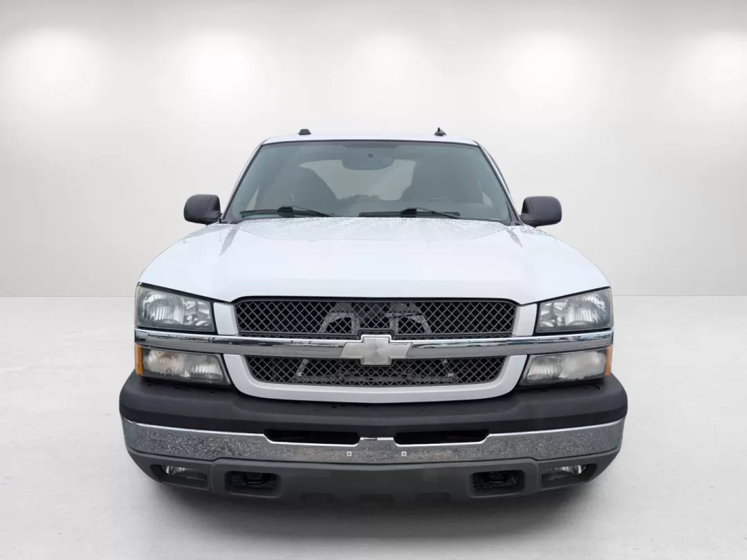 2004 /Dark Charcoal Chevrolet Silverado 1500 LT (1GCEC19T44Z) with an Other engine, located at 7000 Northlake Connector, Columbus, GA, 31904, (706) 987-8085, 32.524975, -84.978134 - **Experience Adventure and Reliability with the 2004 Chevrolet Silverado 1500 LT at Gils Auto!**<br /> <br /> Are you ready to elevate your driving experience? Whether you're tackling daily commutes, embarking on weekend adventures, or hauling gear for your growing family, the 2004 Chevrolet Silvera - Photo#1