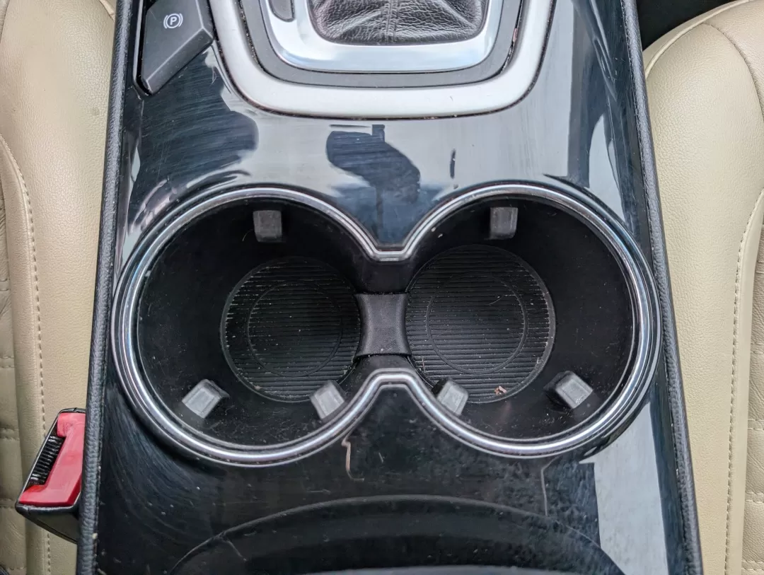 2015 Ford Edge SEL (2FMTK3J81FB) with an Other engine, located at 3959 U.S. 80 W, Phenix City, AL, 36870, (334) 297-4885, 32.469296, -85.135185 - **Discover Your Adventure with the 2015 Ford Edge SEL at Gils Auto - Phenix City!**<br /> <br /> Are you seeking the perfect vehicle to complement your active lifestyle? Look no further than the 2015 Ford Edge SEL, a versatile SUV that's designed for both daily commuting and weekend adventures. Imag - Photo#12