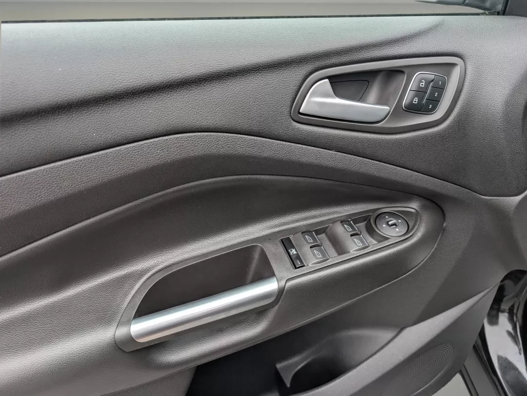2014 Ford Escape Titanium (1FMCU0JX9EU) with an Other engine, located at 3959 U.S. 80 W, Phenix City, AL, 36870, (334) 297-4885, 32.469296, -85.135185 - Discover the perfect balance of style, comfort, and versatility with the 2014 Ford Escape Titanium available at Gils Auto in Phenix City, AL. Whether you're a busy parent juggling activities, a commuter navigating the daily grind, or an adventure-seeker ready to hit the road, this SUV is designed to - Photo#8