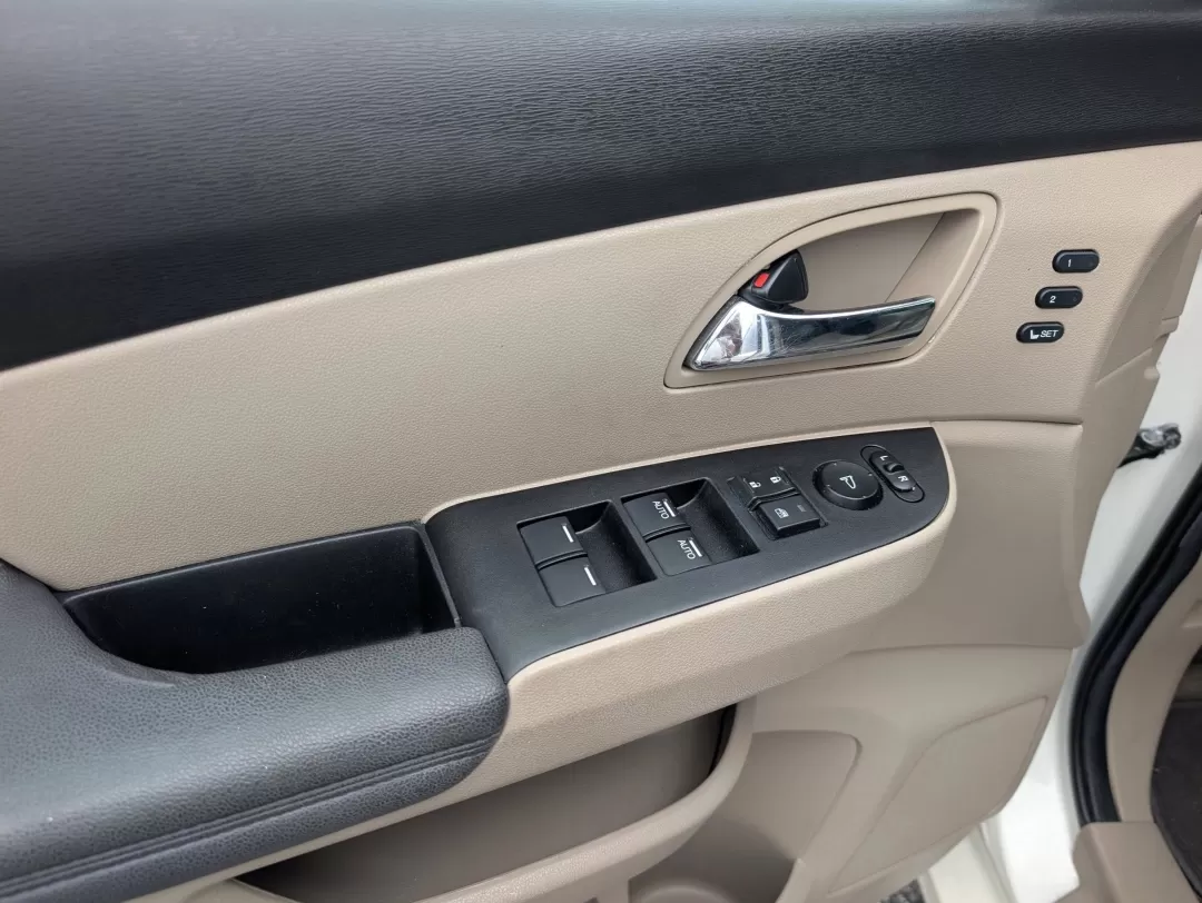 2014 Honda Odyssey (5FNRL5H92EB) with an Other engine, located at 7000 Northlake Connector, Columbus, GA, 31904, (706) 987-8085, 32.524975, -84.978134 - **Discover Family Adventures with the 2014 Honda Odyssey at Gils Auto in Phenix City, AL!**<br /> <br /> Are you ready to elevate your family's travel experience? The 2014 Honda Odyssey is the ultimate minivan designed for those who love to explore. With its spacious interior and cutting-edge featur - Photo#8