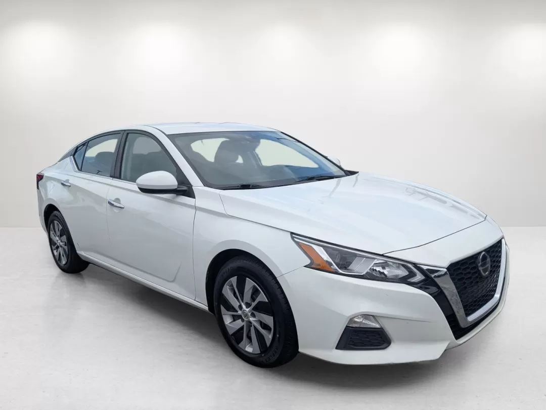 2021 /Charcoal Nissan Altima 2.5 S (1N4BL4BV9MN) with an Other engine, located at 3959 U.S. 80 W, Phenix City, AL, 36870, (334) 297-4885, 32.469296, -85.135185 - **Unlock New Adventures with the 2021 Nissan Altima at Gils Auto!**<br /> <br /> Are you ready to enhance your daily driving experience? Whether you're commuting to work, running errands around Phenix City, or embarking on weekend getaways, the 2021 Nissan Altima is designed to meet your dynamic lif - Photo#2