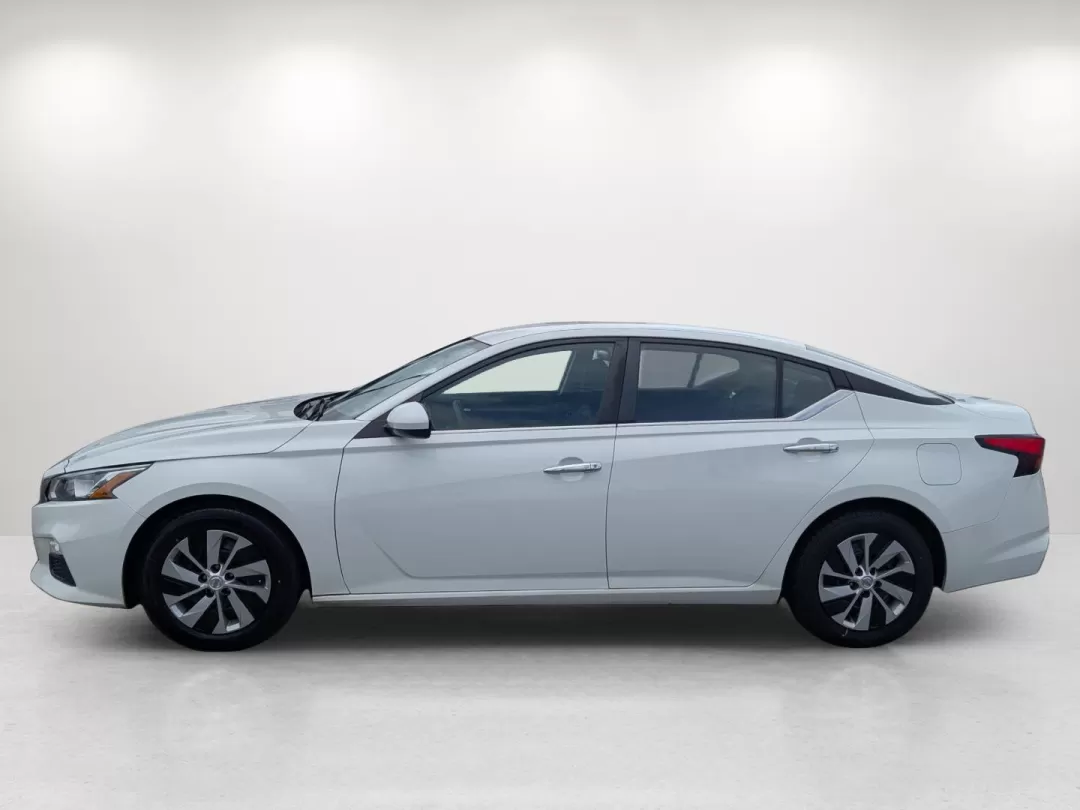 2021 /Charcoal Nissan Altima 2.5 S (1N4BL4BV9MN) with an Other engine, located at 3959 U.S. 80 W, Phenix City, AL, 36870, (334) 297-4885, 32.469296, -85.135185 - **Unlock New Adventures with the 2021 Nissan Altima at Gils Auto!**<br /> <br /> Are you ready to enhance your daily driving experience? Whether you're commuting to work, running errands around Phenix City, or embarking on weekend getaways, the 2021 Nissan Altima is designed to meet your dynamic lif - Photo#7
