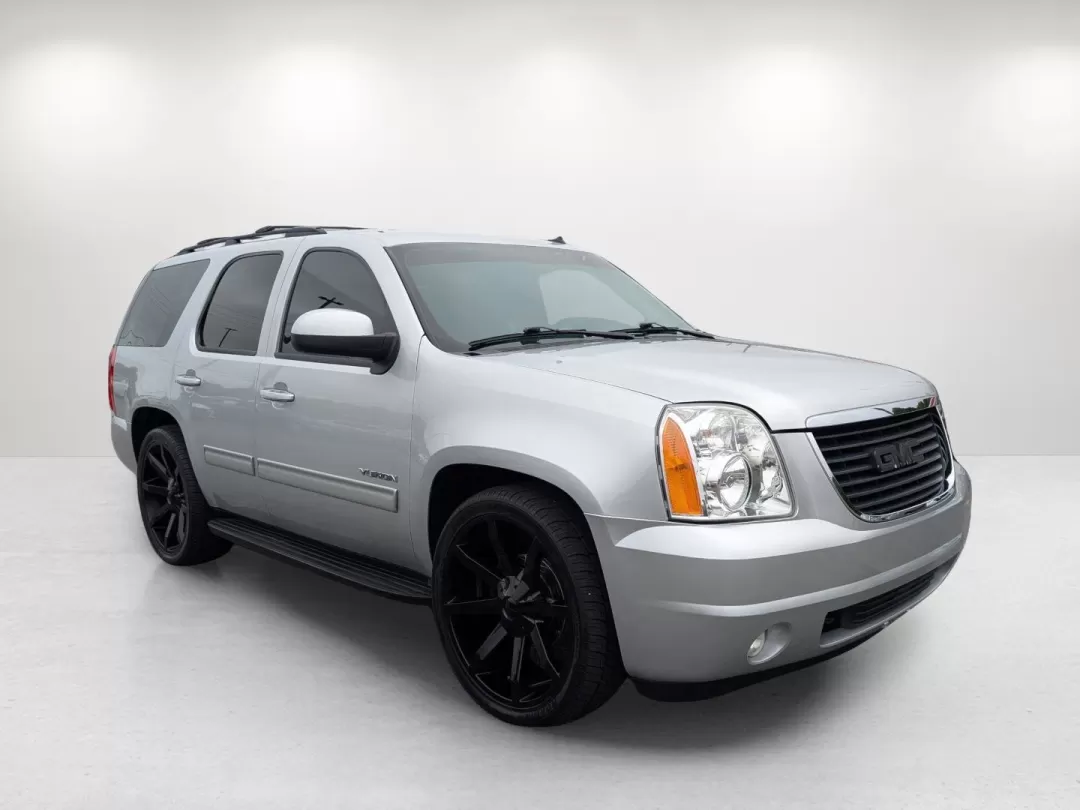 2012 /Ebony GMC Yukon SLT (1GKS1CE05CR) with an Other engine, located at 3959 U.S. 80 W, Phenix City, AL, 36870, (334) 297-4885, 32.469296, -85.135185 - **Adventure Awaits with the 2012 GMC Yukon SLT Perfect for Families and Weekend Escapes!**<br /> <br /> Experience the open road like never before with the robust and reliable 2012 GMC Yukon SLT, now available at Gils Auto, your trusted Buy Here Pay Here dealership located at 3959 U.S. 80 W, Phenix - Photo#2