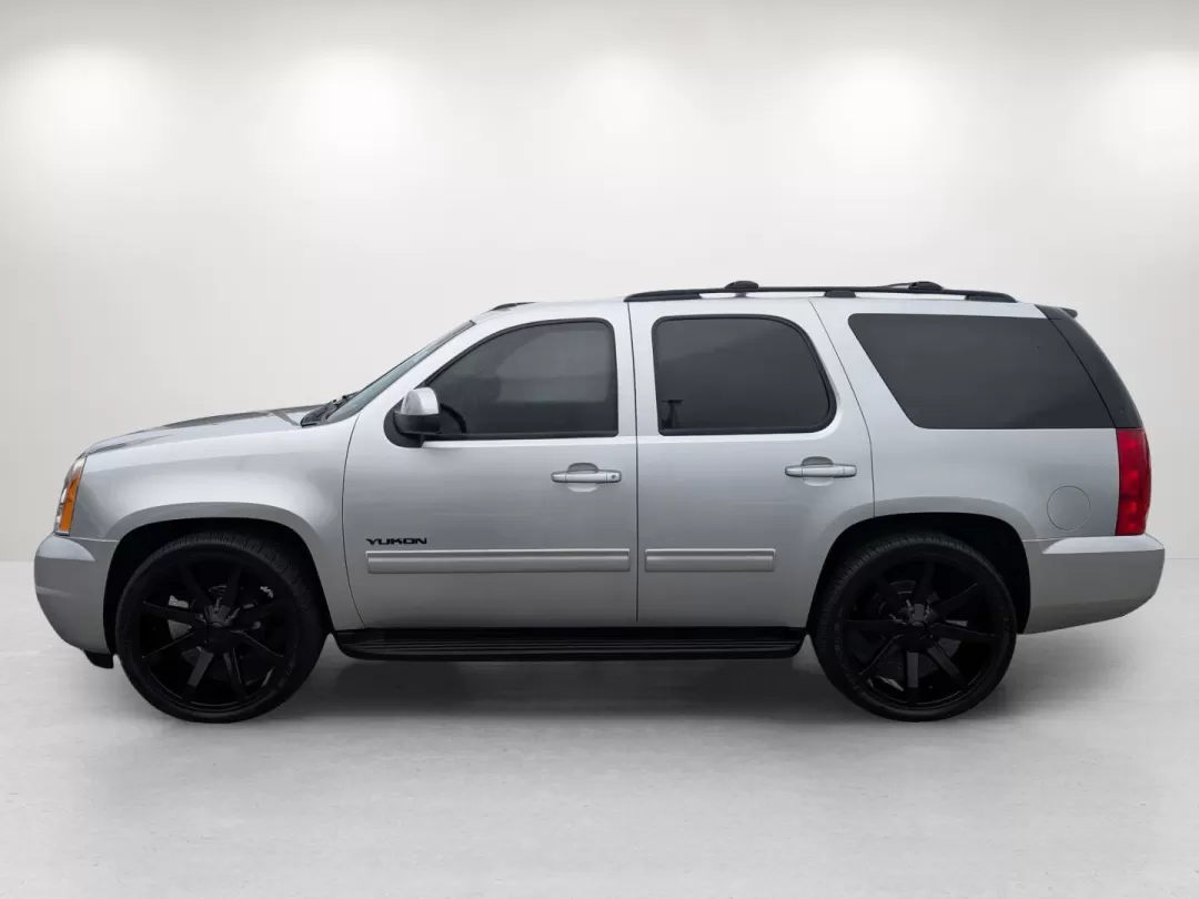 2012 /Ebony GMC Yukon SLT (1GKS1CE05CR) with an Other engine, located at 3959 U.S. 80 W, Phenix City, AL, 36870, (334) 297-4885, 32.469296, -85.135185 - **Adventure Awaits with the 2012 GMC Yukon SLT Perfect for Families and Weekend Escapes!**<br /> <br /> Experience the open road like never before with the robust and reliable 2012 GMC Yukon SLT, now available at Gils Auto, your trusted Buy Here Pay Here dealership located at 3959 U.S. 80 W, Phenix - Photo#7