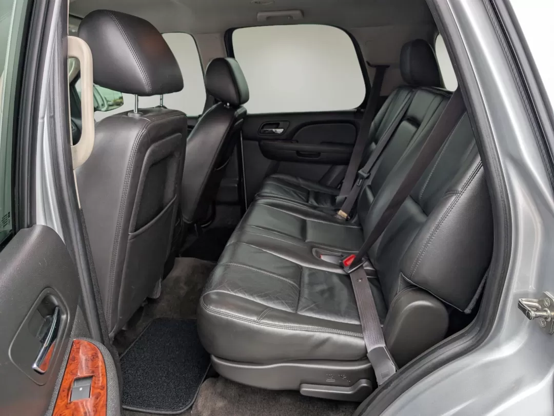 2012 /Ebony GMC Yukon SLT (1GKS1CE05CR) with an Other engine, located at 3959 U.S. 80 W, Phenix City, AL, 36870, (334) 297-4885, 32.469296, -85.135185 - **Adventure Awaits with the 2012 GMC Yukon SLT Perfect for Families and Weekend Escapes!**<br /> <br /> Experience the open road like never before with the robust and reliable 2012 GMC Yukon SLT, now available at Gils Auto, your trusted Buy Here Pay Here dealership located at 3959 U.S. 80 W, Phenix - Photo#10