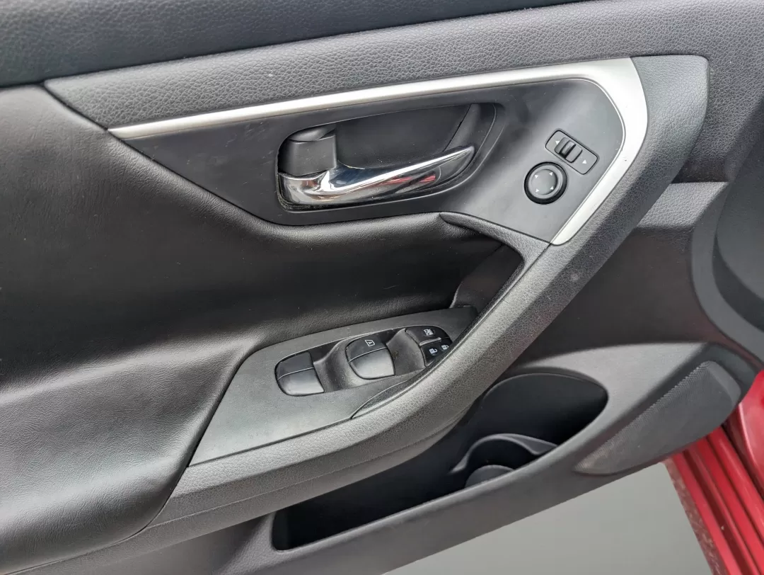 2016 /Charcoal Nissan Altima 2.5 S (1N4AL3AP2GN) with an Other engine, located at 7000 Northlake Connector, Columbus, GA, 31904, (706) 987-8085, 32.524975, -84.978134 - **Drive Your Dreams with the 2016 Nissan Altima 2.5 S at Gils Auto Perfect for Your Everyday Adventures!**<br /> <br /> Are you in search of a reliable sedan that's perfect for your daily commute or weekend escapades? Look no further than this stunning 2016 Nissan Altima 2.5 S, available now at Gil - Photo#8