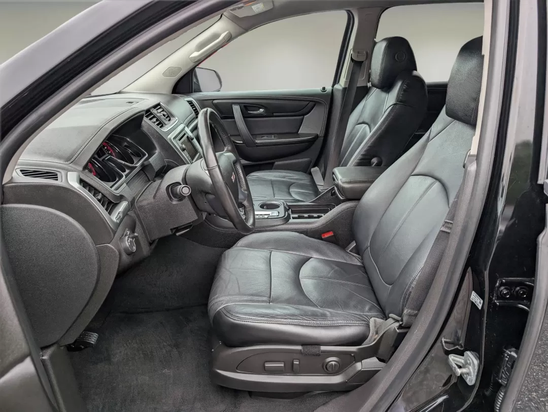 2016 /Ebony GMC Acadia SLE (1GKKRPKD5GJ) with an Other engine, located at 3959 U.S. 80 W, Phenix City, AL, 36870, (334) 297-4885, 32.469296, -85.135185 - **Adventure Awaits with the 2016 GMC Acadia SLE in Phenix City, AL!**<br /> <br /> Are you ready to elevate your family outings or weekend adventures? The 2016 GMC Acadia SLE is designed for those who crave versatility, comfort, and safety in their daily drives and excursions. Whether you're embarki - Photo#9