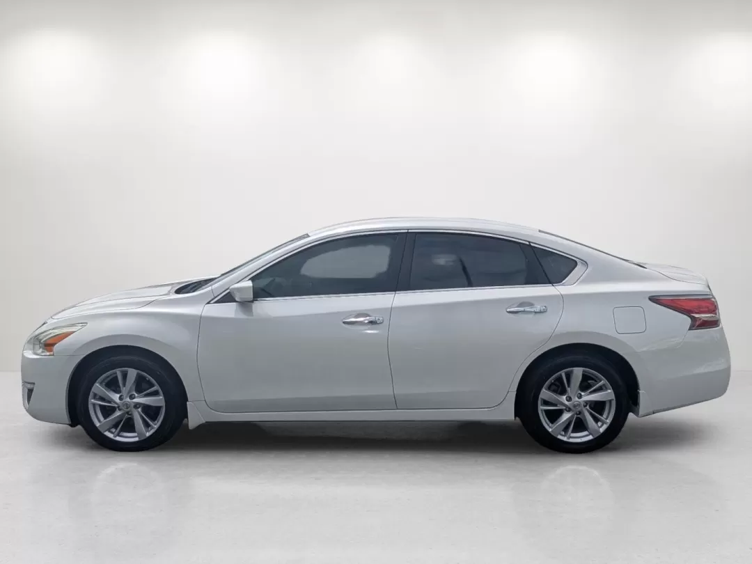 2014 /Beige Nissan Altima 2.5 SV (1N4AL3AP7EC) with an Other engine, located at 7000 Northlake Connector, Columbus, GA, 31904, (706) 987-8085, 32.524975, -84.978134 - **Experience the Freedom of the Open Road with the 2014 Nissan Altima 2.5 SV** <br /> <br /> Are you ready to elevate your daily commute or embark on weekend adventures? The 2014 Nissan Altima 2.5 SV is your perfect companion for both city and highway driving, making it ideal for budget-conscious - Photo#6