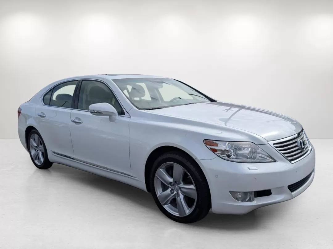 2012 Lexus LS 460 (JTHBL5EF9C5) with an Other engine, located at 1430 Gateway Drive, Opelika, AL, 36801, (334) 239-0944, 32.637871, -85.409790 - **Elevate Your Driving Experience: 2012 Lexus LS 460 at Gils Auto**<br /> <br /> Are you ready to redefine your daily commute or make a statement on those weekend getaways? The 2012 Lexus LS 460 is the perfect luxury sedan to elevate your driving experience, offering a seamless blend of comfort, sty - Photo#2