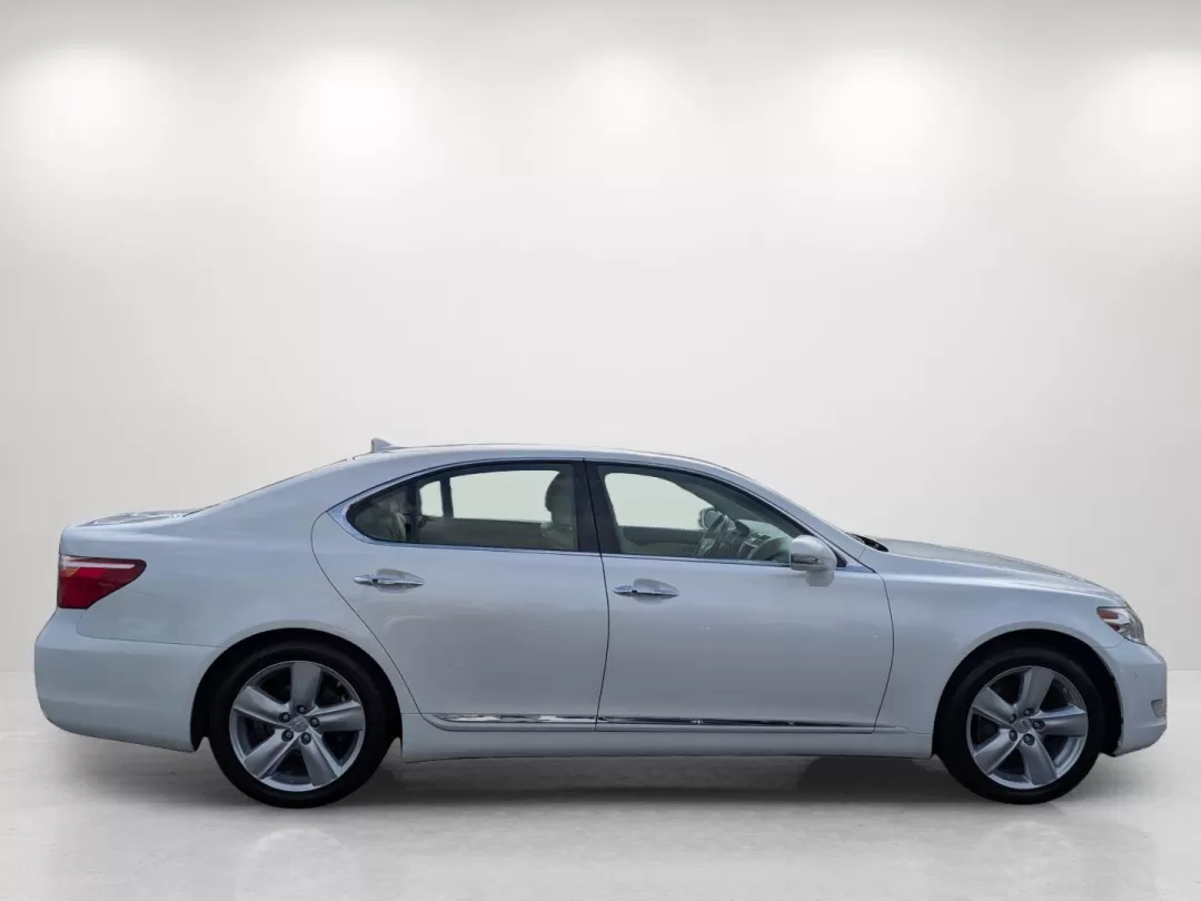 2012 Lexus LS 460 (JTHBL5EF9C5) with an Other engine, located at 1430 Gateway Drive, Opelika, AL, 36801, (334) 239-0944, 32.637871, -85.409790 - **Elevate Your Driving Experience: 2012 Lexus LS 460 at Gils Auto**<br /> <br /> Are you ready to redefine your daily commute or make a statement on those weekend getaways? The 2012 Lexus LS 460 is the perfect luxury sedan to elevate your driving experience, offering a seamless blend of comfort, sty - Photo#3