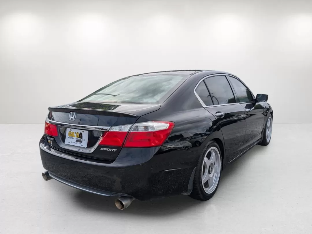 2015 Honda Accord Sedan Sport (1HGCR2E50FA) with an Other engine, located at 5115 14th Ave., Columbus, GA, 31904, (706) 323-0345, 32.511494, -84.971046 - **Elevate Your Daily Commute with the 2015 Honda Accord Sedan at Gils Auto - Phenix City!**<br /> <br /> If you're searching for a reliable, stylish vehicle that can handle your busy lifestyle, look no further than the 2015 Honda Accord Sedan. This car is not just a mode of transportation; it's an e - Photo#4