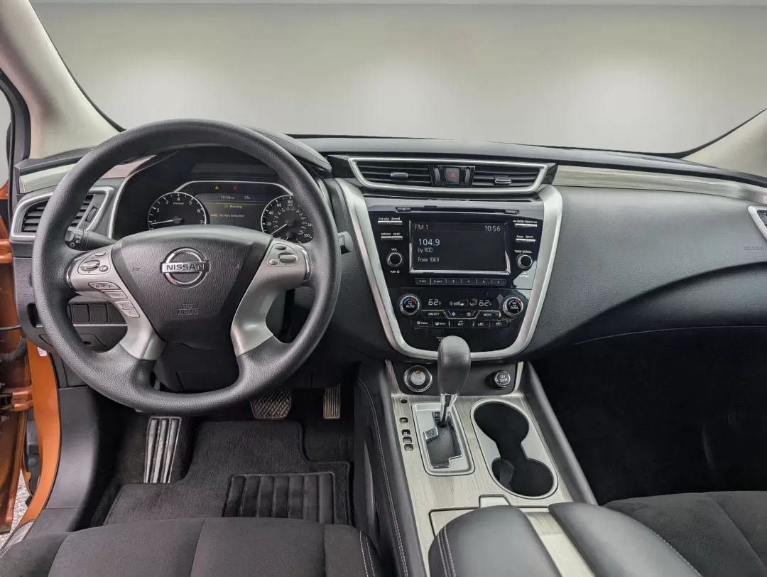 2015 /Black Nissan Murano S (5N1AZ2MH8FN) with an Other engine, located at 3959 U.S. 80 W, Phenix City, AL, 36870, (334) 297-4885, 32.469296, -85.135185 - **Experience Adventure and Comfort with the 2015 Nissan Murano!** <br /> <br /> Are you ready to elevate your driving experience? Whether you're navigating the hustle and bustle of daily commutes in Phenix City, AL, or planning an unforgettable weekend getaway, the 2015 Nissan Murano is the perfect - Photo#11